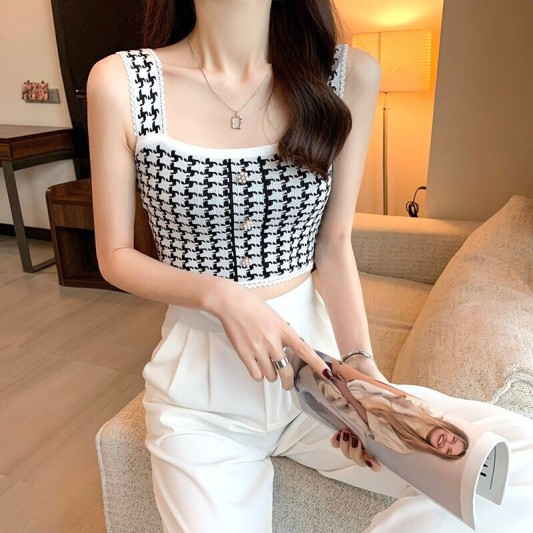 小香风方领吊带短版背心